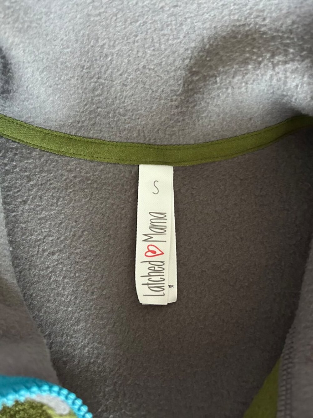 NWT Latched Mama Colorblock Fleece Vest Full Zip Green Gray Size Small - Picture 2 of 5